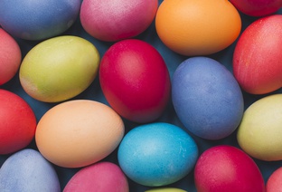Чем красят яйца к Пасхе?